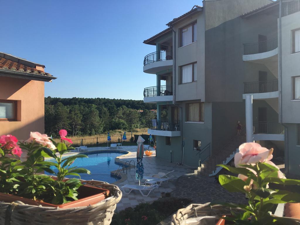 Dream Bay Family Hotel Tsarevo Exterior photo